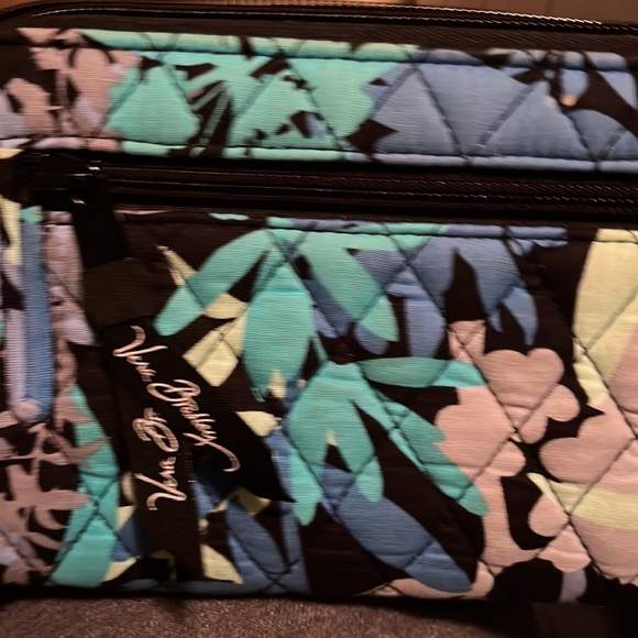 Vera Bradley Wallet - Picture 4 of 5